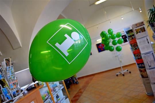 Den s TIC Vyškov: otevřená radniční věž i malování na kamínky
