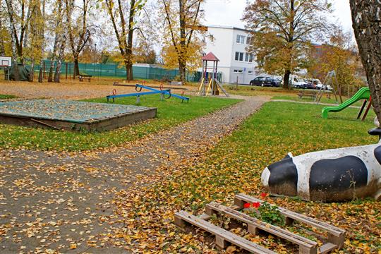 Opravy zpříjemní pobyt venku, mateřské centrum získá nové zázemí