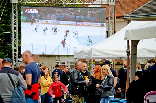 Dvoudenní Slavnosti piva znovu doprovodí hokejové zápasy