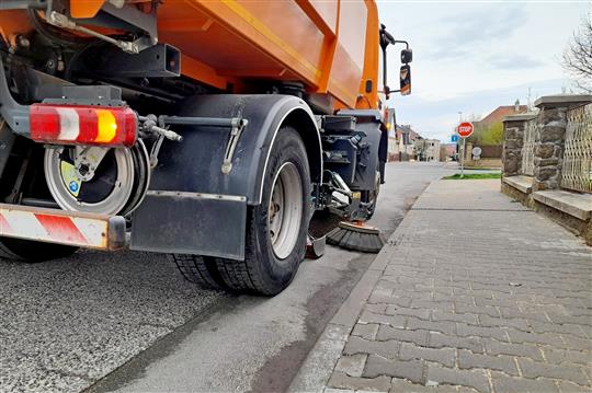 Vyškovské ulice čeká jarní čištění. Bez přeparkování to nepůjde